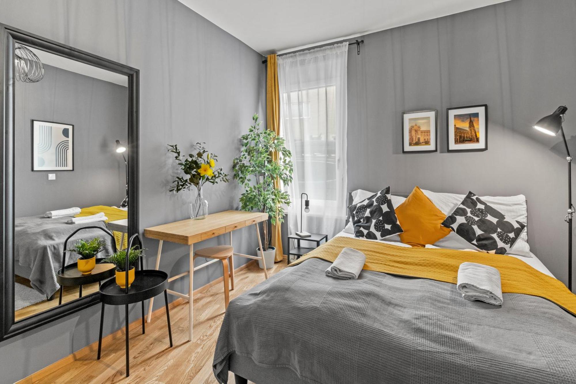 Apartament 1 Min To Public Transport - 3 Min To Supermarket And Pharmacy - On-site Parking For 19,90 Eur