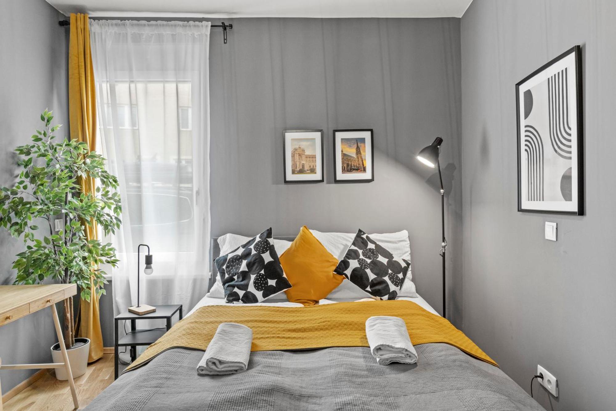 Apartment 1 Min To Public Transport - 3 Min To Supermarket And Pharmacy - On-site Parking For 19,90 Eur