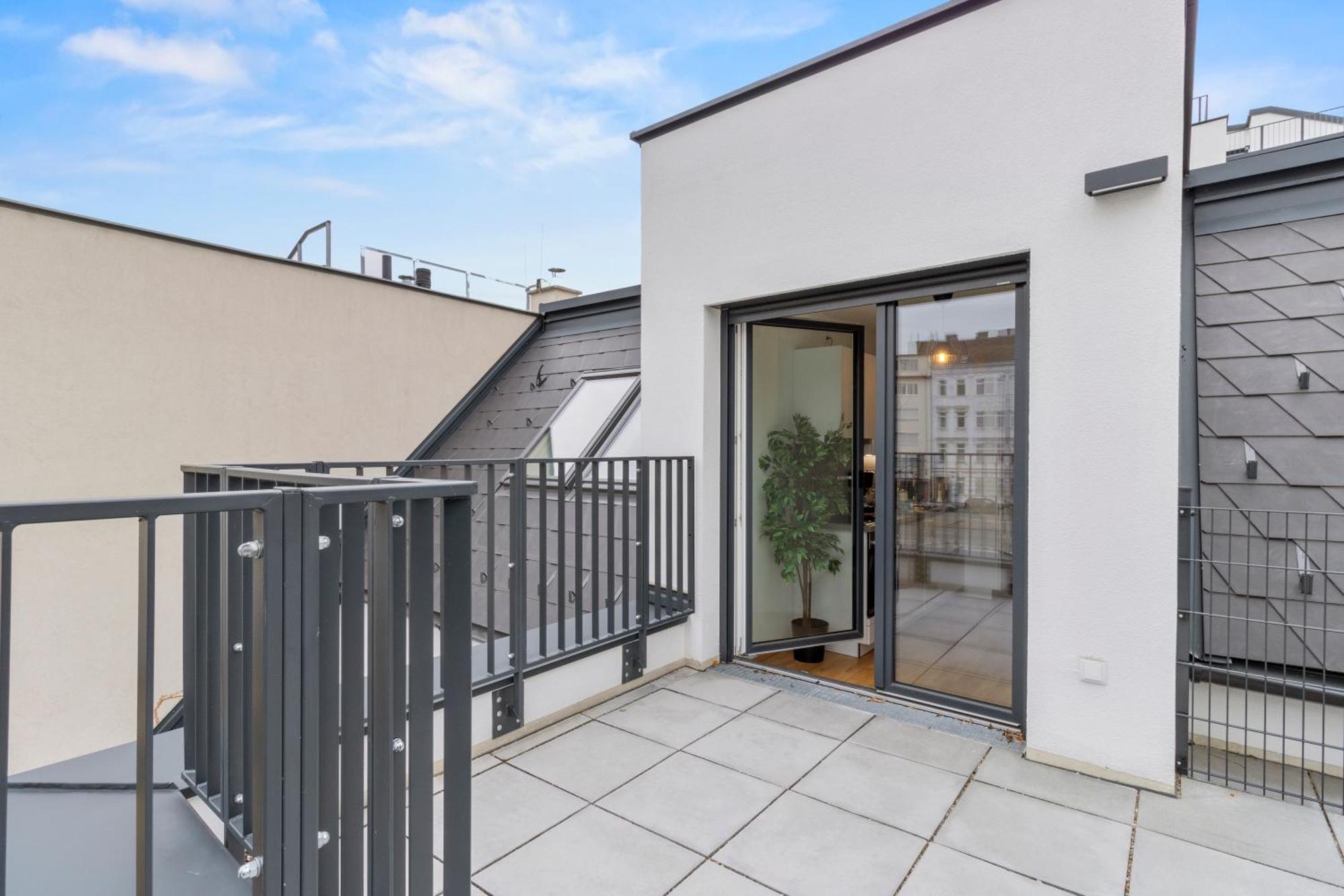 Apartment Near Klinik Floridsdorf - 3 Min To Supermarket And Pharmacy - On-site Parking For 19,90 Eur *