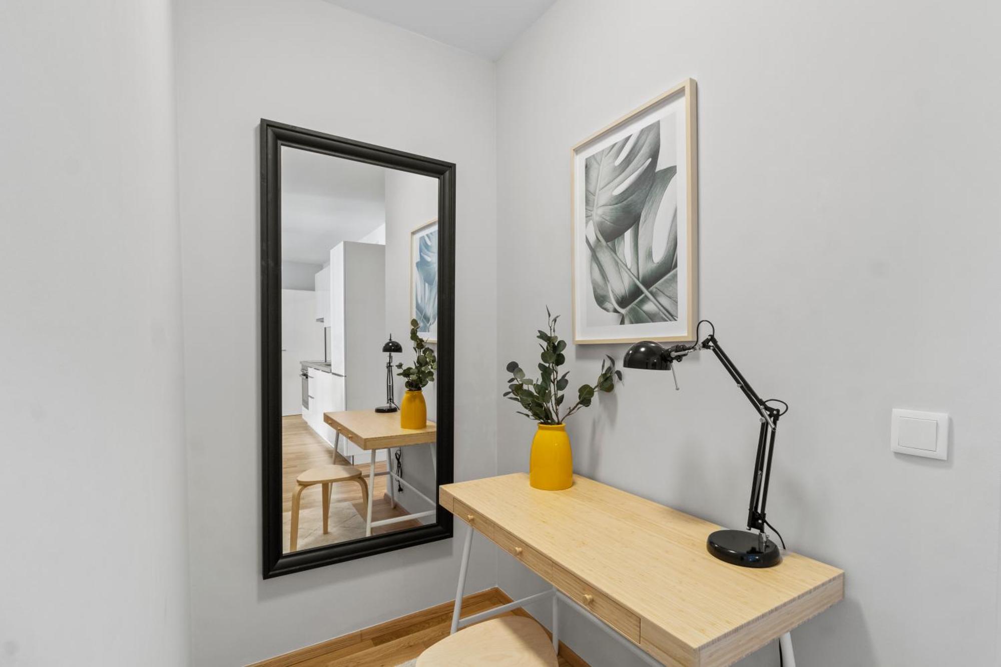 Apartment Near Klinik Floridsdorf - 3 Min To Supermarket And Pharmacy - On-site Parking For 19,90 Eur Wien