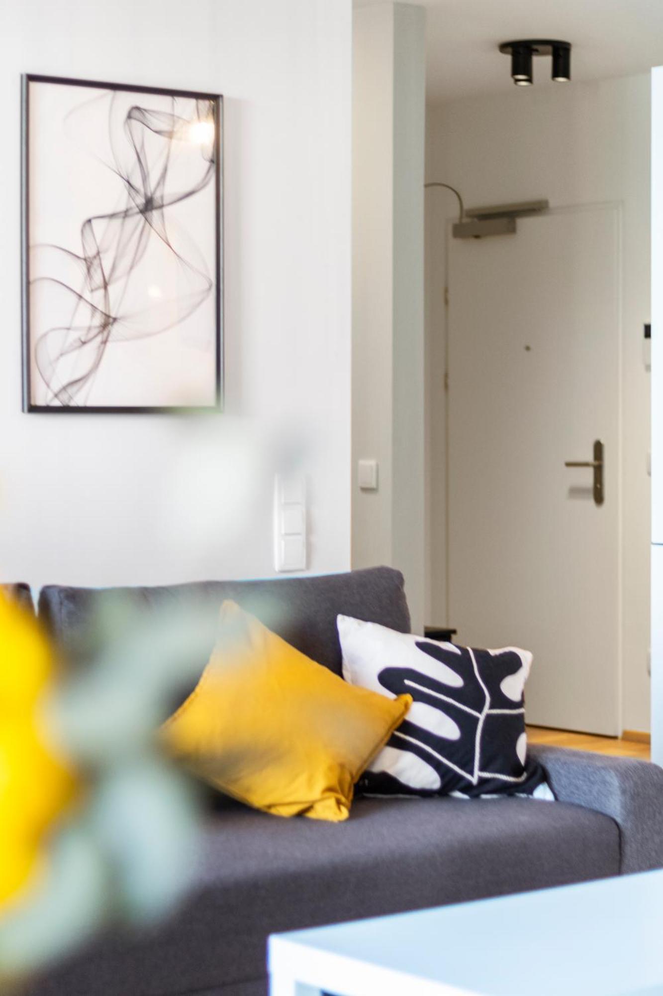 Near Klinik Floridsdorf - 3 Min To Supermarket And Pharmacy - On-site Parking For 19,90 Eur Apartment *