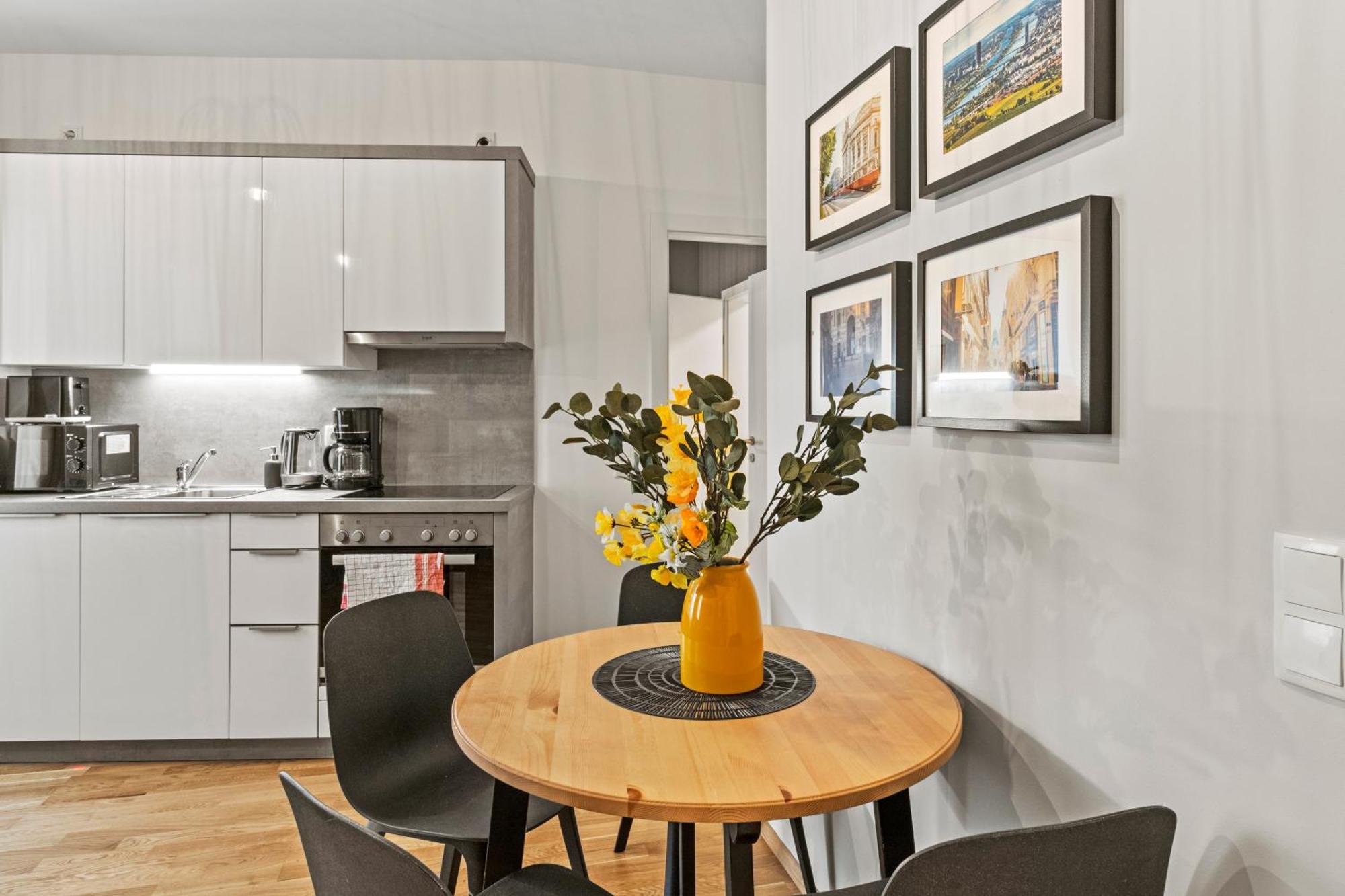 Near Klinik Floridsdorf - 3 Min To Supermarket And Pharmacy - On-site Parking For 19,90 Eur